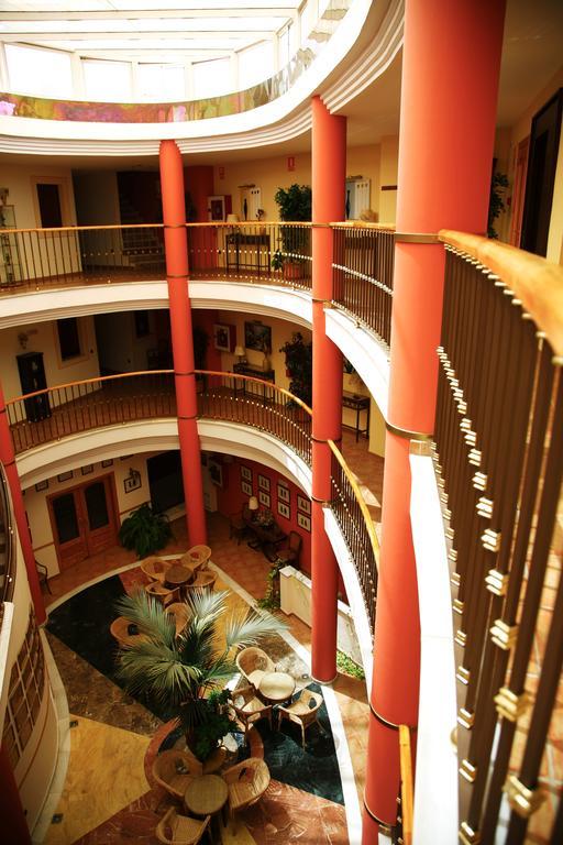 Ele Santabarbara Hotel Castilleja de la Cuesta Luaran gambar